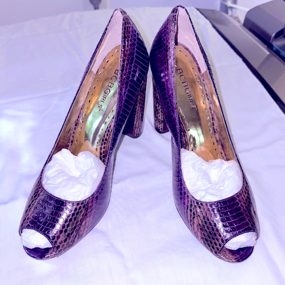 BCBGirls  Purple Python Block Heel, Peep Toe Pumps size 8